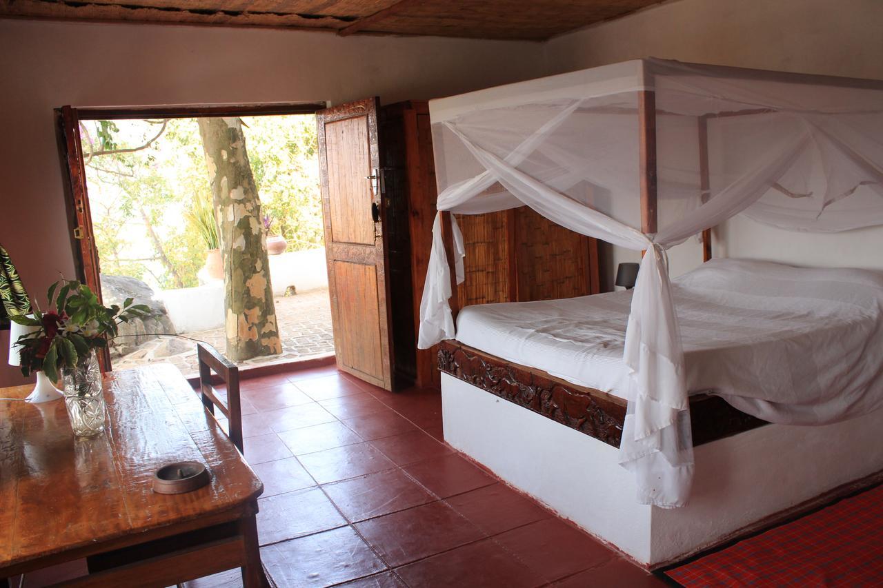 Njaya Lodge Nkhata Bay Екстериор снимка