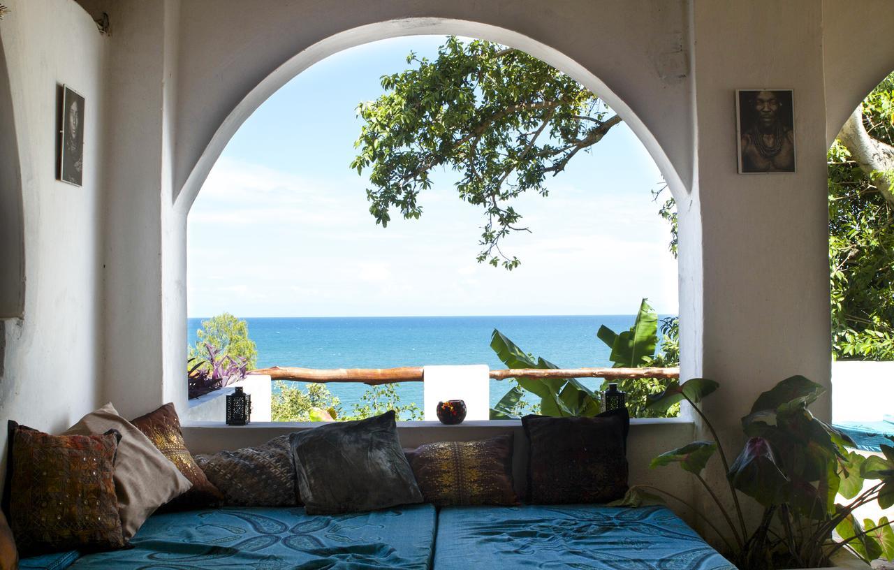 Njaya Lodge Nkhata Bay Екстериор снимка