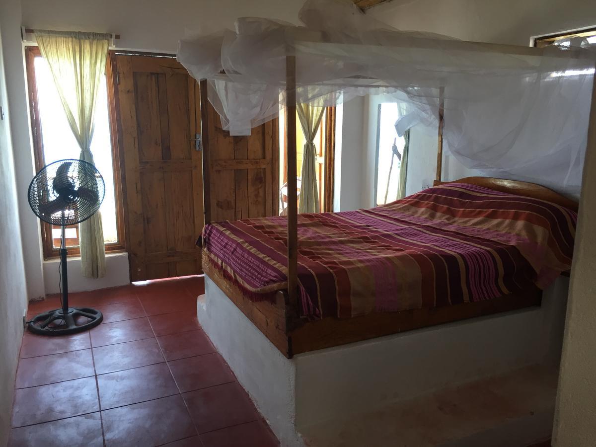 Njaya Lodge Nkhata Bay Екстериор снимка