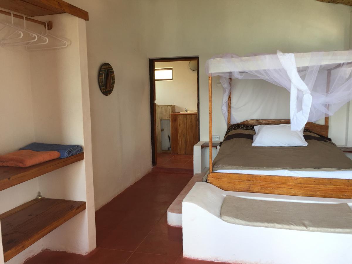 Njaya Lodge Nkhata Bay Екстериор снимка