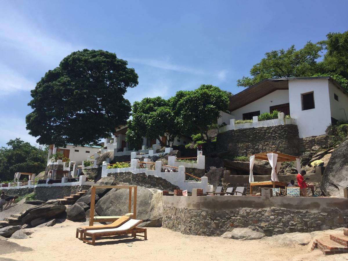 Njaya Lodge Nkhata Bay Екстериор снимка