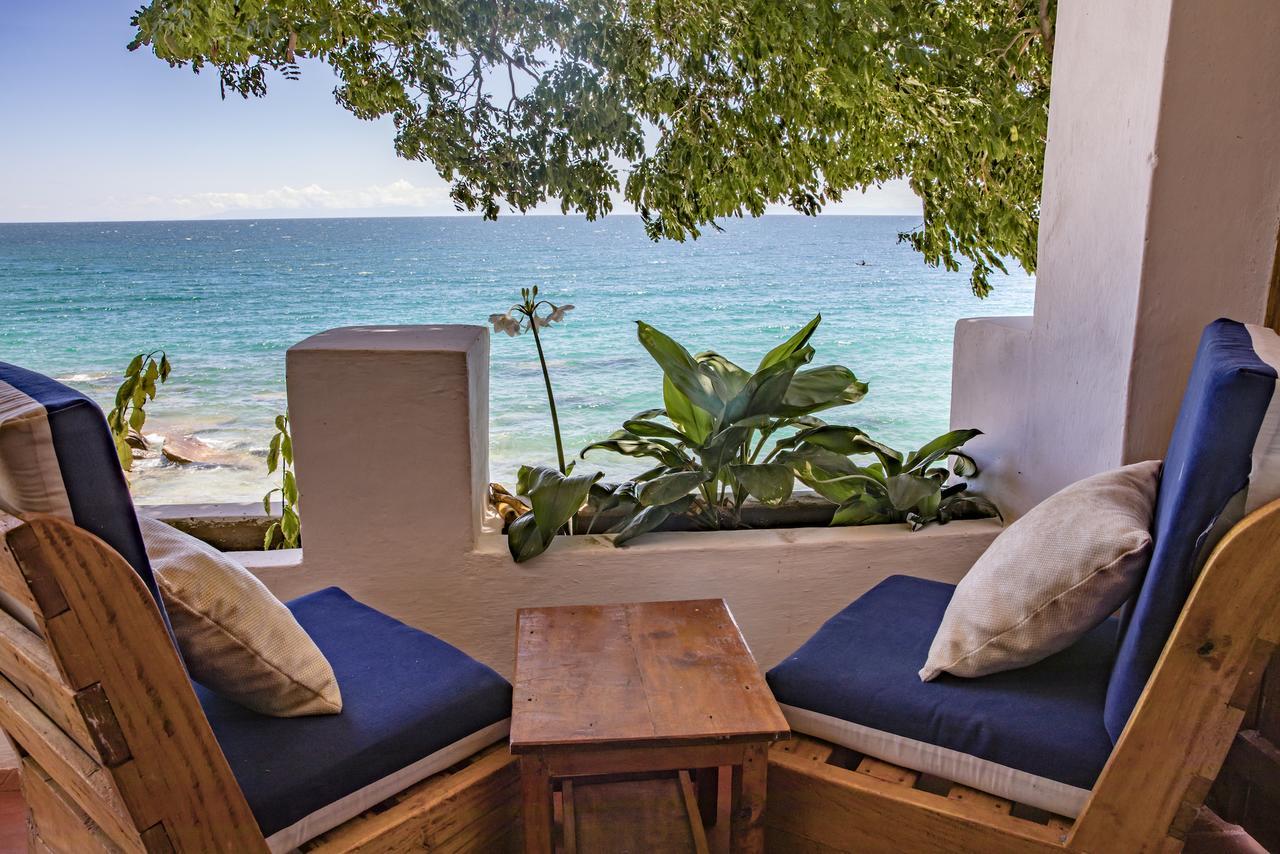 Njaya Lodge Nkhata Bay Екстериор снимка